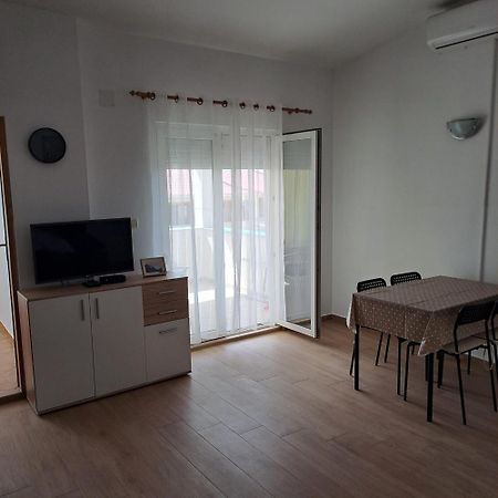 Apartments Cecilija Povljana Zewnętrze zdjęcie
