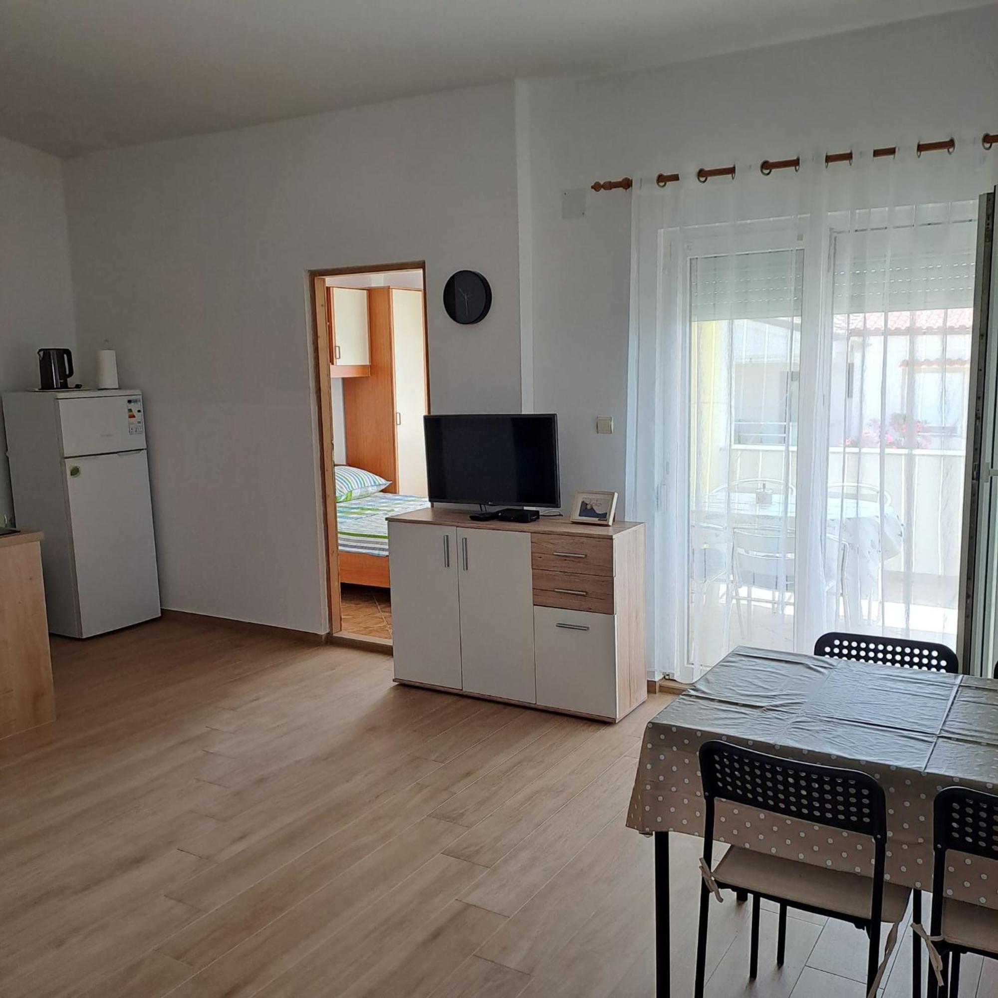 Apartments Cecilija Povljana Zewnętrze zdjęcie